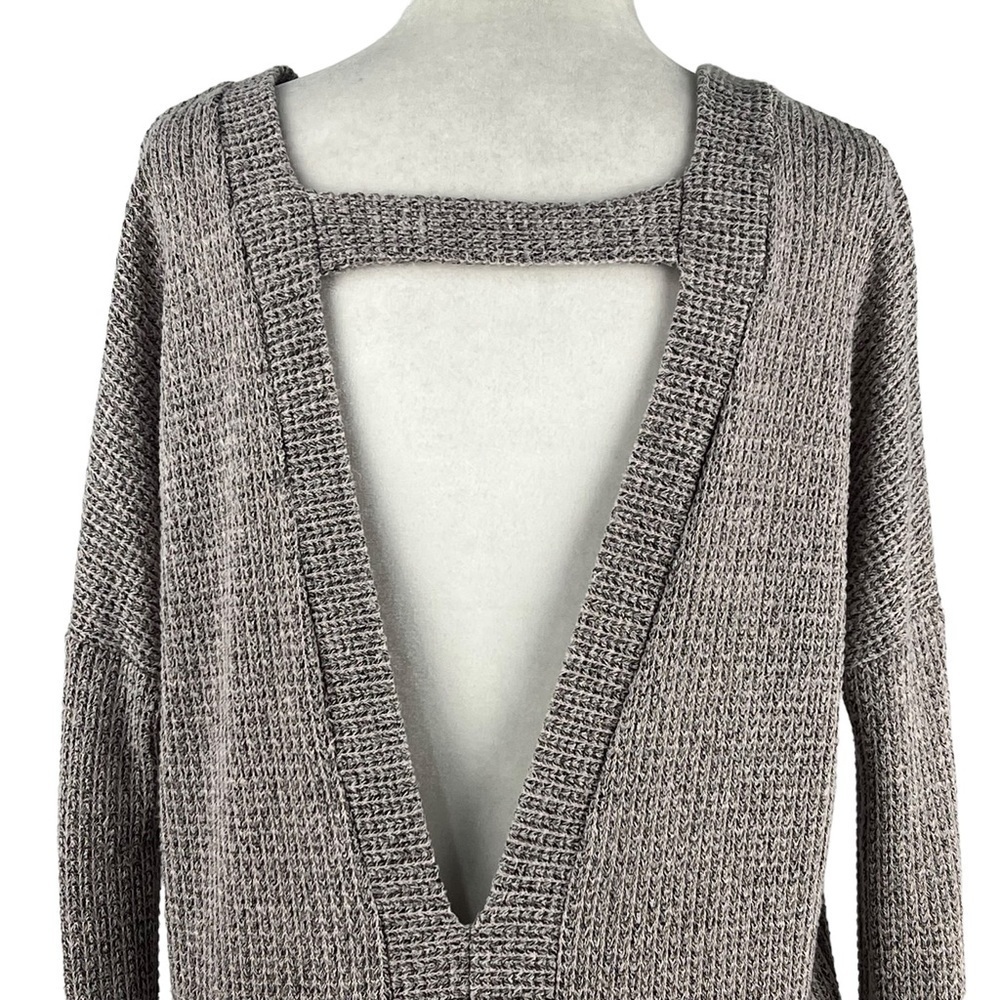 ginger G OVERSIZED LONG SLEEVE V-NECK BACK. - Picture 6 of 10
